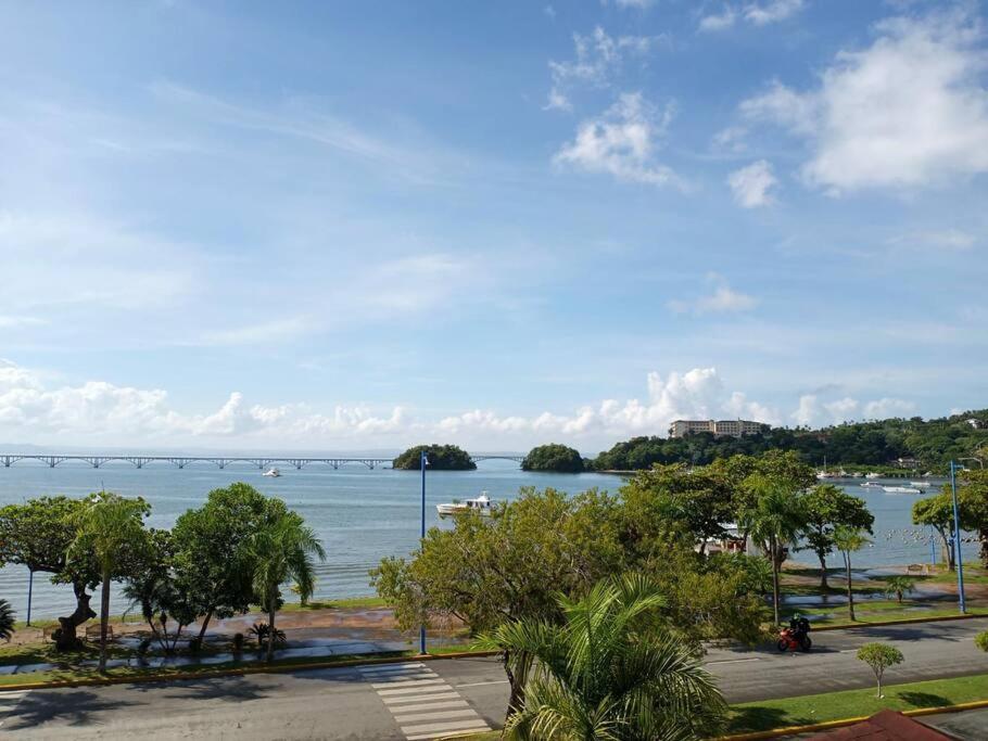 Indy'S Best Bay Frontview In Samana. Zewnętrze zdjęcie
